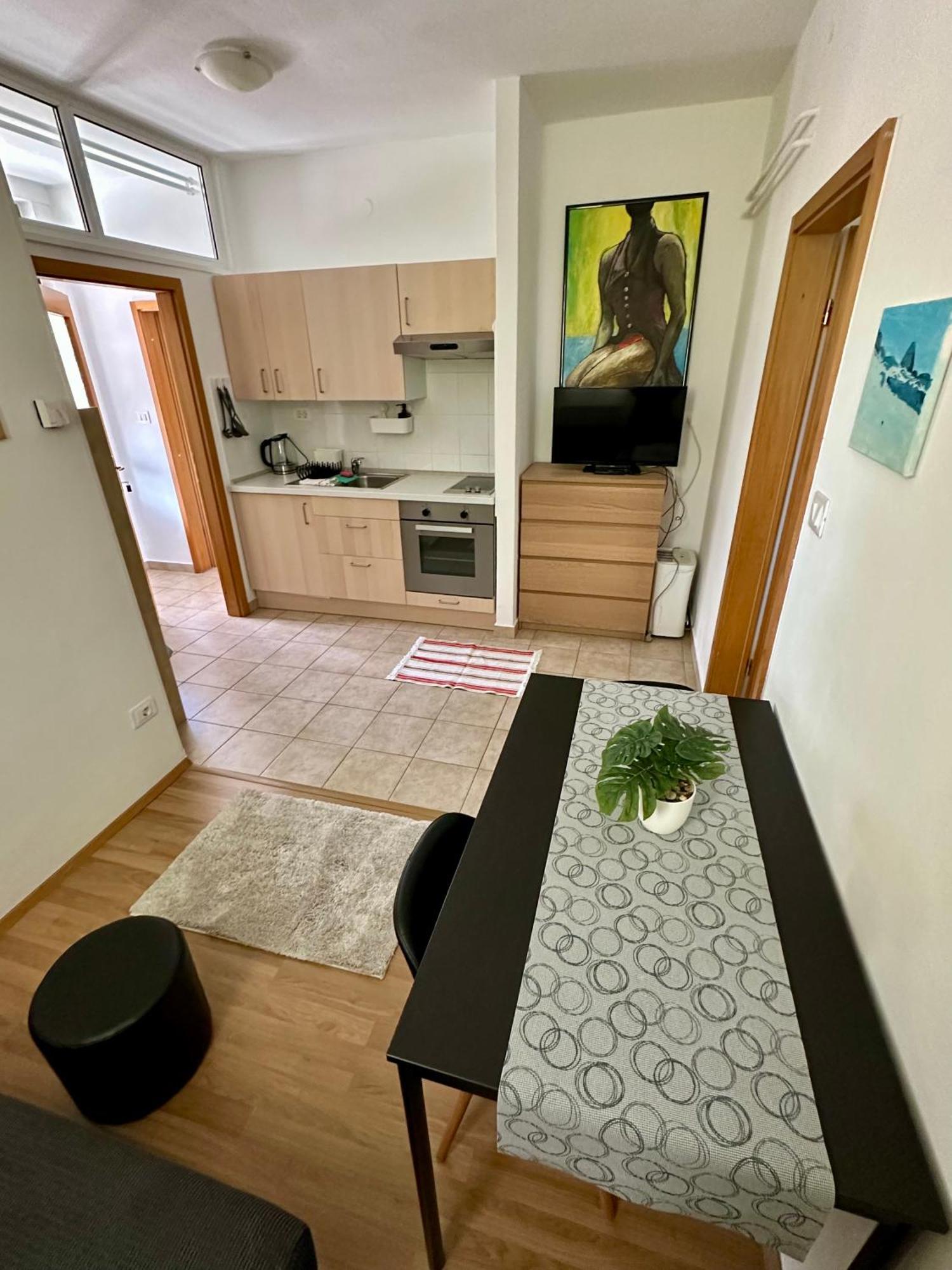 בובק Apartments And Rooms Tajcr מראה חיצוני תמונה