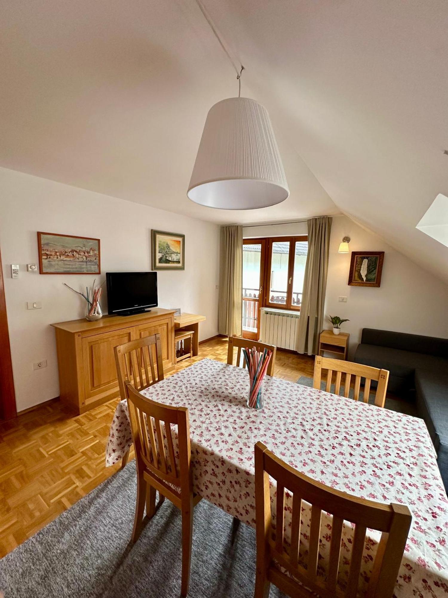 בובק Apartments And Rooms Tajcr מראה חיצוני תמונה
