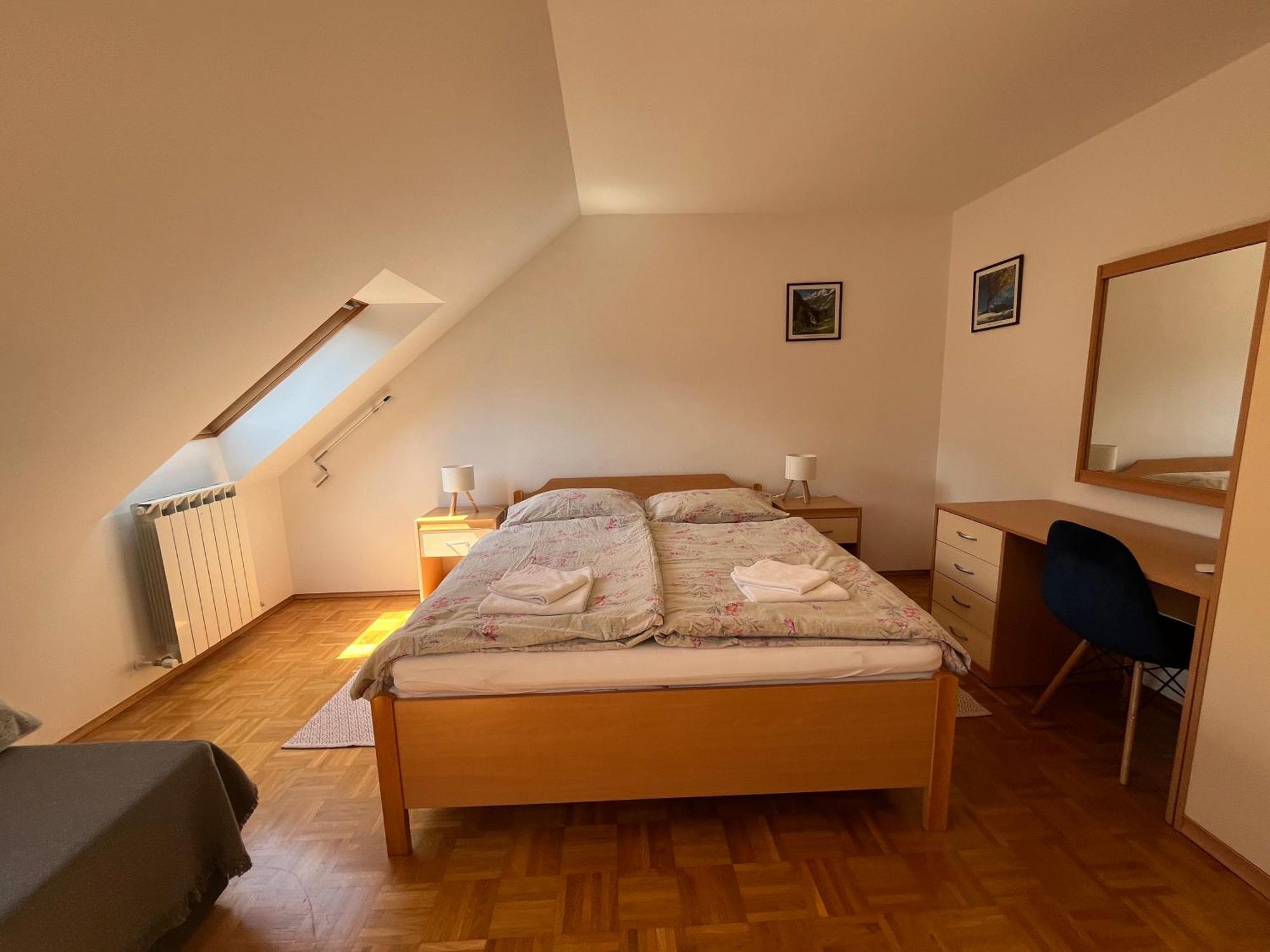 בובק Apartments And Rooms Tajcr מראה חיצוני תמונה