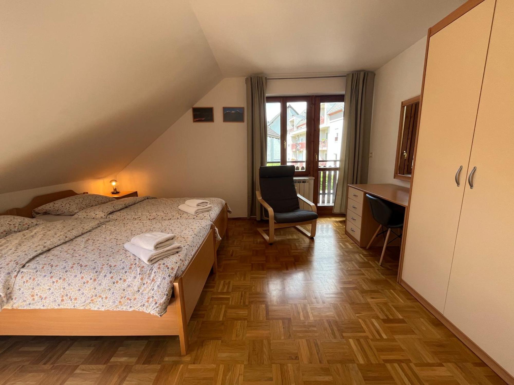 בובק Apartments And Rooms Tajcr מראה חיצוני תמונה