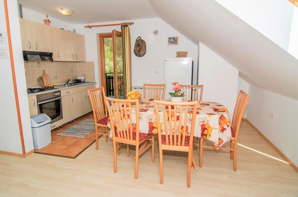 בובק Apartments And Rooms Tajcr מראה חיצוני תמונה