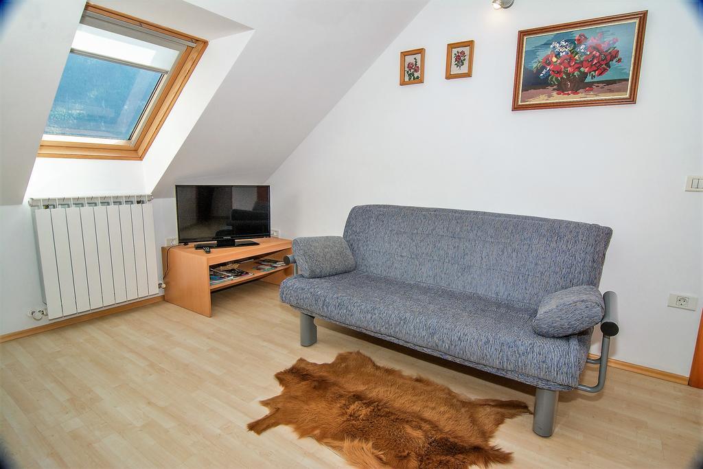 בובק Apartments And Rooms Tajcr מראה חיצוני תמונה