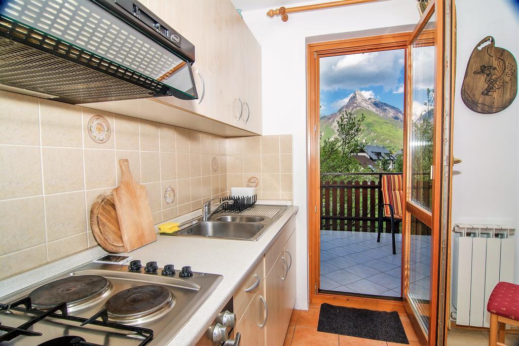 בובק Apartments And Rooms Tajcr מראה חיצוני תמונה