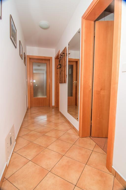 בובק Apartments And Rooms Tajcr מראה חיצוני תמונה